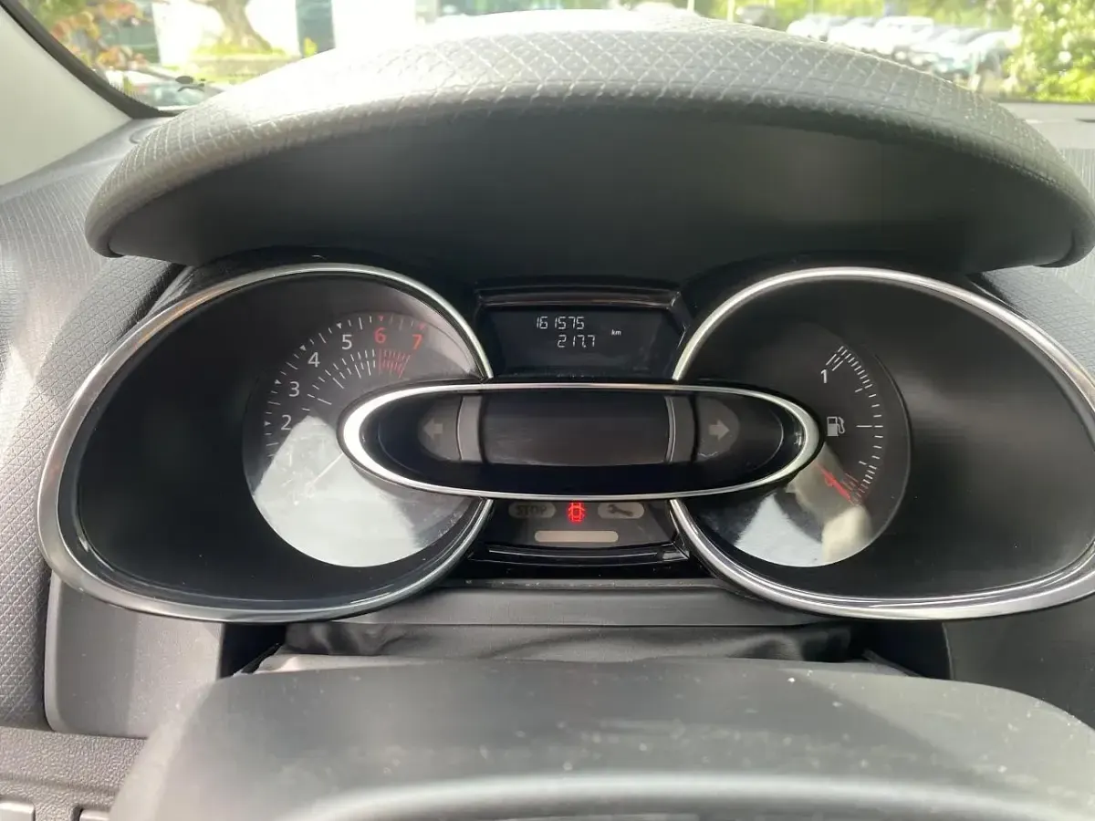 Usata Renault Clio Zen 90 CV (66 kW) 2017 Bianco Utilitaria