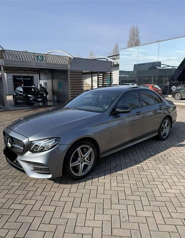 Usata Mercedes E300 252 CV (185 kW) 2018 Berlina