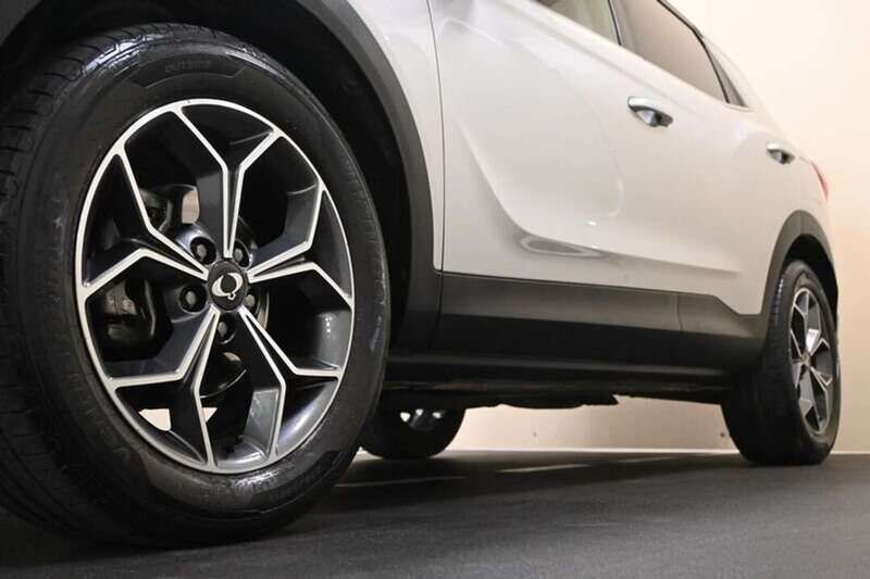 Begagnad SsangYong Korando 136 HK (100 kW) 2019 Grå