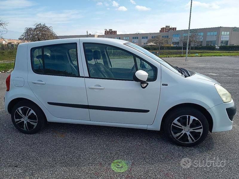 Usata Renault Modus 2011 Bianco Monovolume