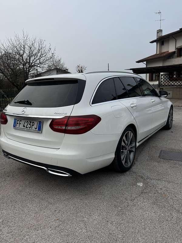Usata Mercedes C220 Exclusive 170 CV (125 kW) 2016 Station wagon