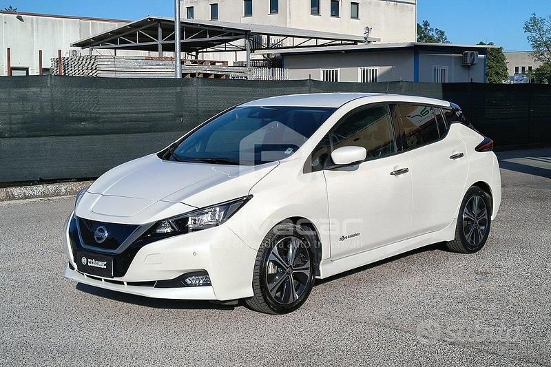 Bianco Usata 2021 Nissan Leaf Due volumi | 12.990 € (Ottimo prezzo) - Immagine 1/4