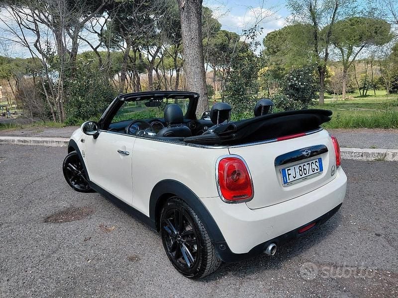 Usata Mini Cooper Cabriolet 136 CV (100 kW) 2017 Cabrio