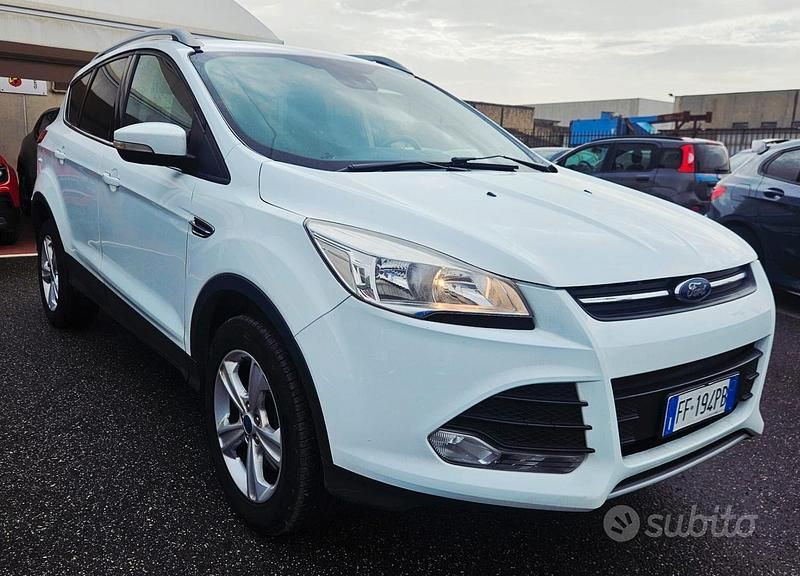 Usata Ford Kuga Titanium 150 CV (110 kW) 2016 Bianco SUV