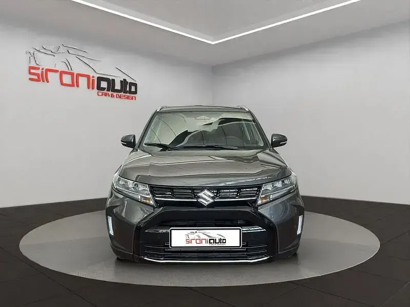 Nuova Suzuki Vitara 110 CV (80 kW) 2025 Grigio scuro SUV