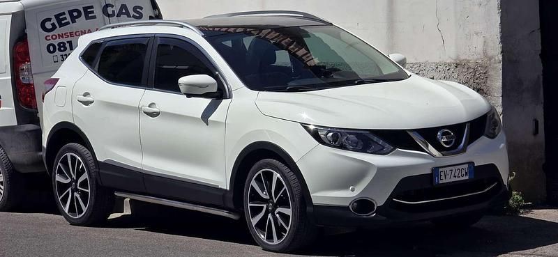 Usata 2014 Nissan Qashqai Tekna SUV | 11.500 € (Buon prezzo) - Immagine 1/4