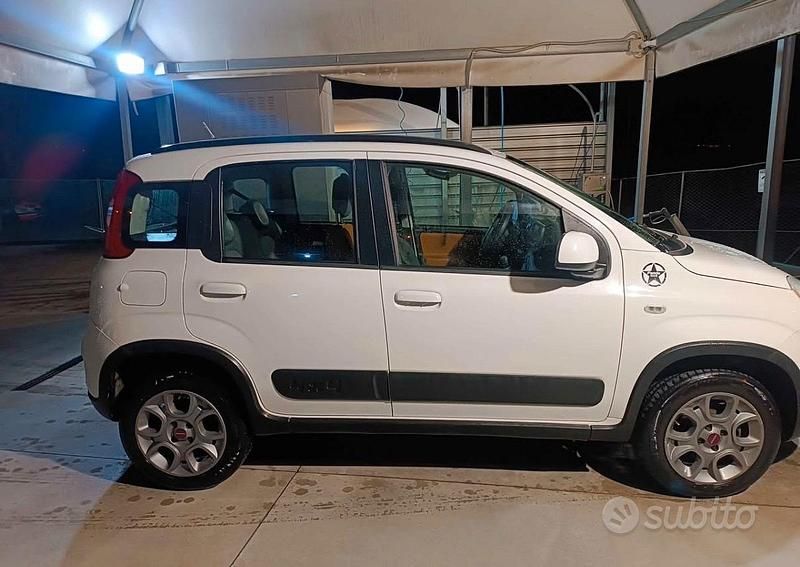 Usata Fiat Panda 4x4 75 CV (55 kW) 2013 Bianco Utilitaria