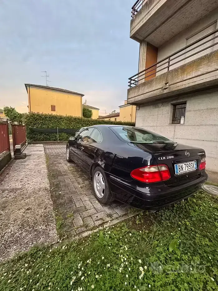 Usata Mercedes CLK200 163 CV (119 kW) 2000 Blu Berlina