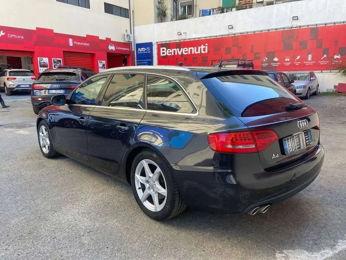 Usata Audi A4 Ambiente 143 CV (105 kW) 2011 Grigio Station wagon