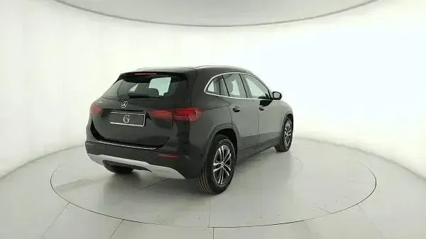Usata Mercedes GLA180 Advanced 116 CV (85 kW) 2025 Nero SUV
