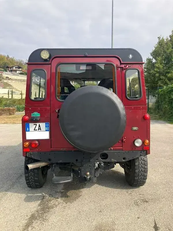 Usata Land Rover Defender 122 CV (89 kW) 2003 Station wagon
