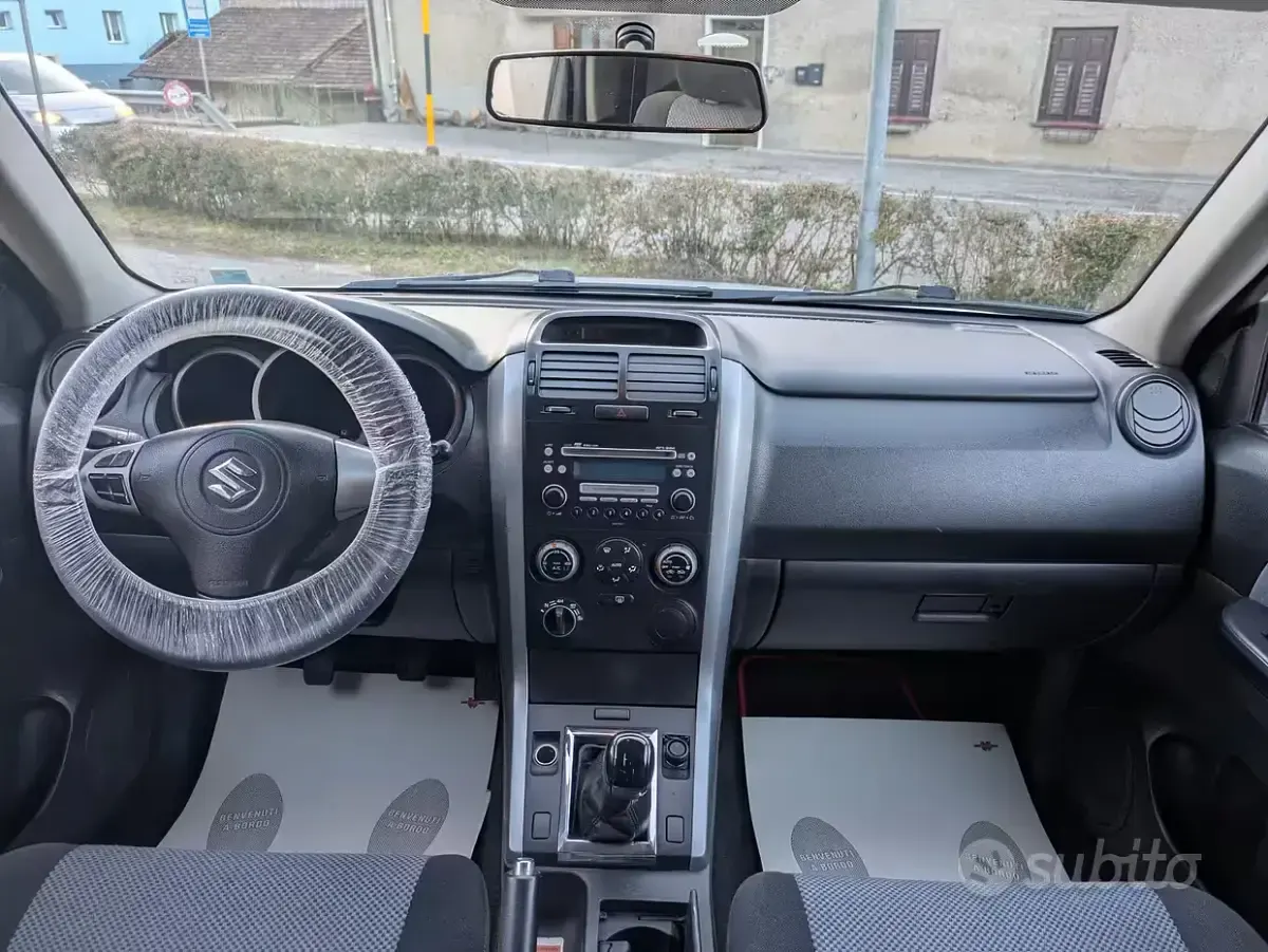 Usata Suzuki Grand Vitara 129 CV (94 kW) 2007 Bianco SUV
