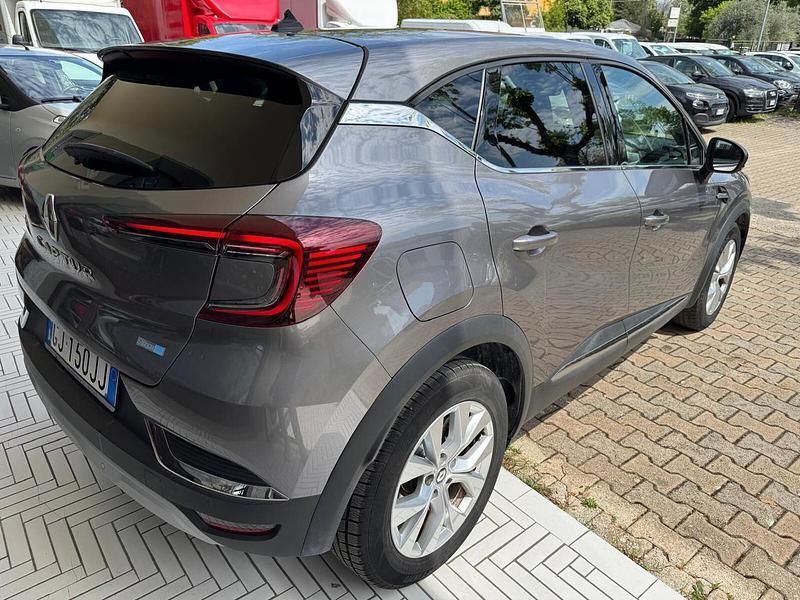Usata Renault Captur Intens 92 CV (67 kW) 2022 Grigio SUV
