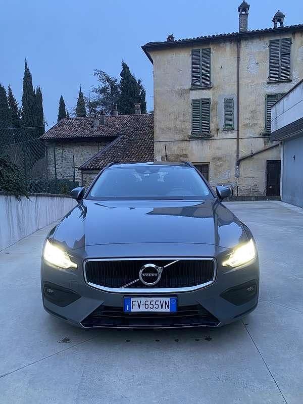 Usata Volvo V60 Business Edition 150 CV (110 kW) 2019 Station wagon