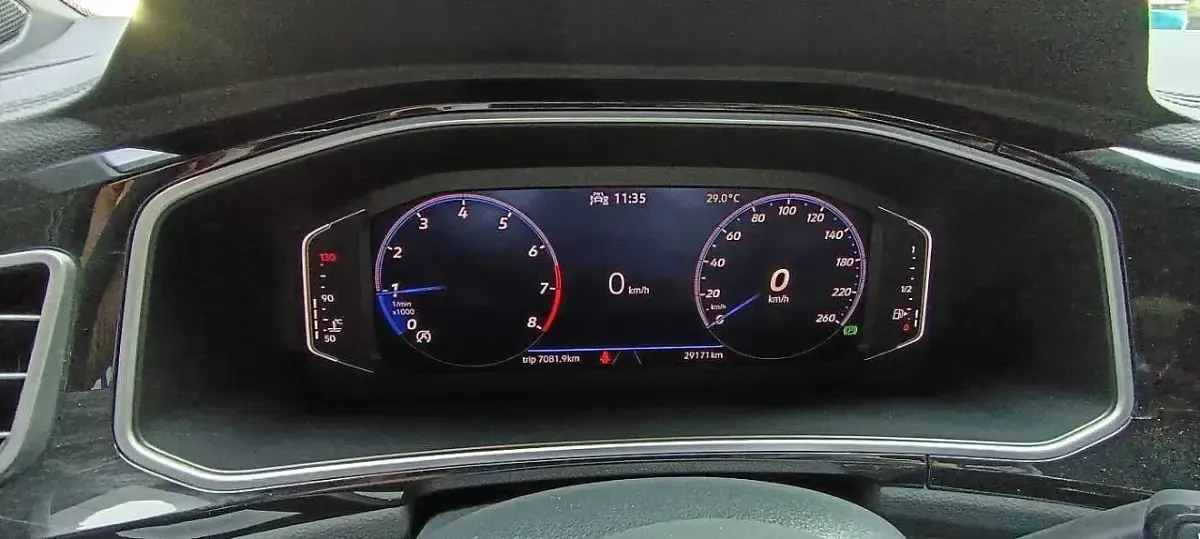 Usata VW T-Roc R-line 110 CV (80 kW) 2023 Beige SUV