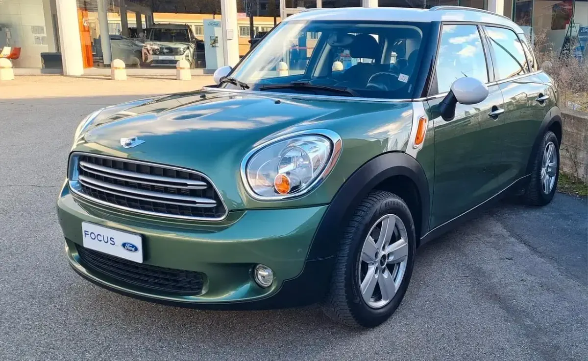 Usata Mini One D Countryman Business 111 CV (81 kW) 2014 Verde SUV