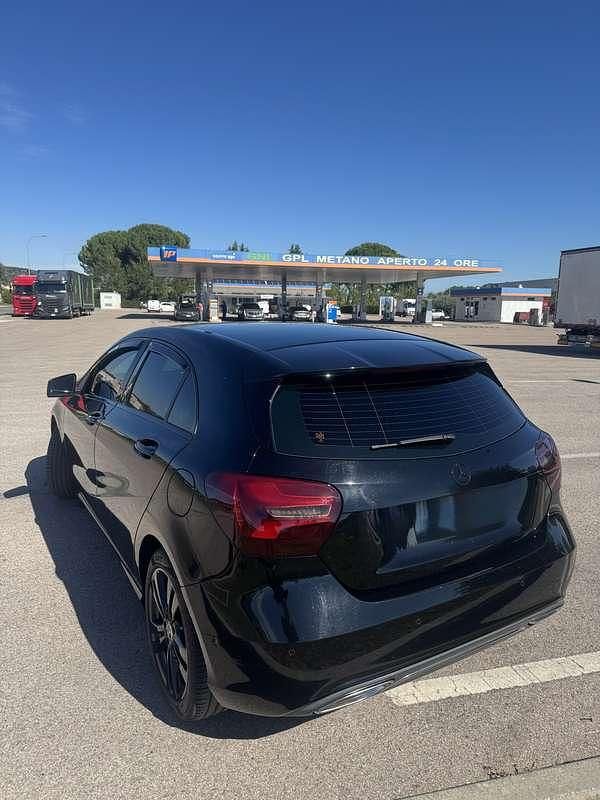 Usata Mercedes A180 116 CV (85 kW) 2018 Berlina