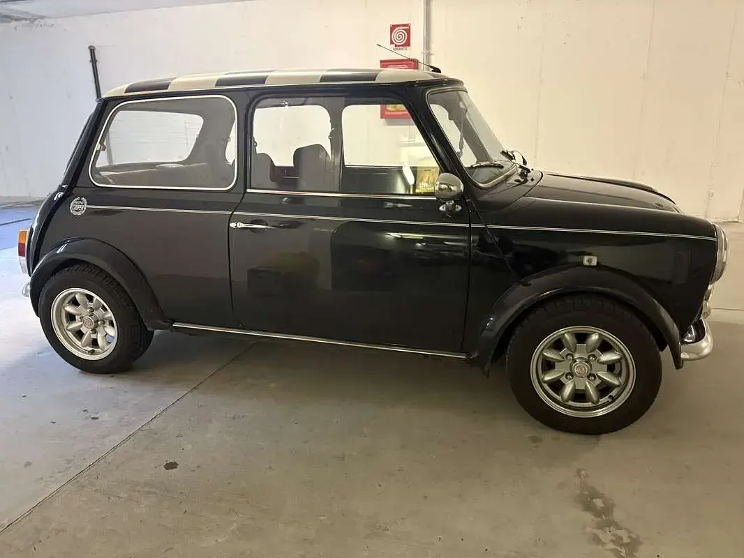 Usata Mini Cooper 80 CV (58 kW) 1990 Nero Utilitaria