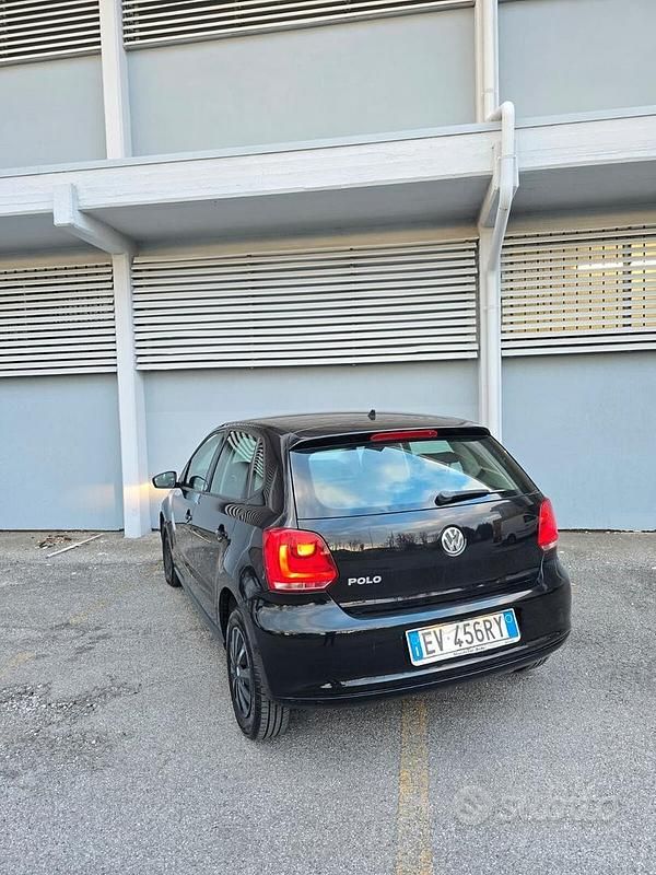Usata VW Polo Trendline 60 CV (44 kW) 2014 Nero Berlina
