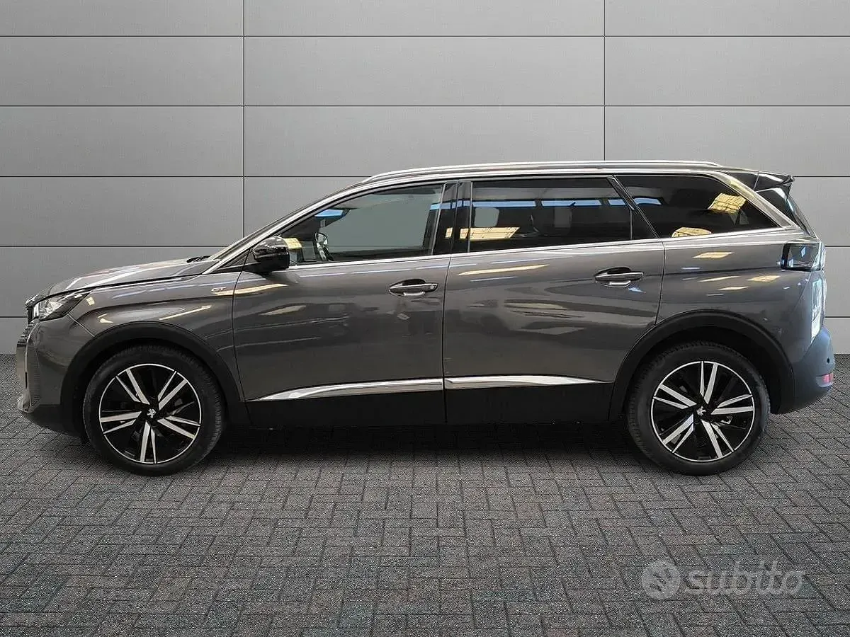 Usata Peugeot 5008 GT 131 CV (96 kW) 2022 Grigio SUV