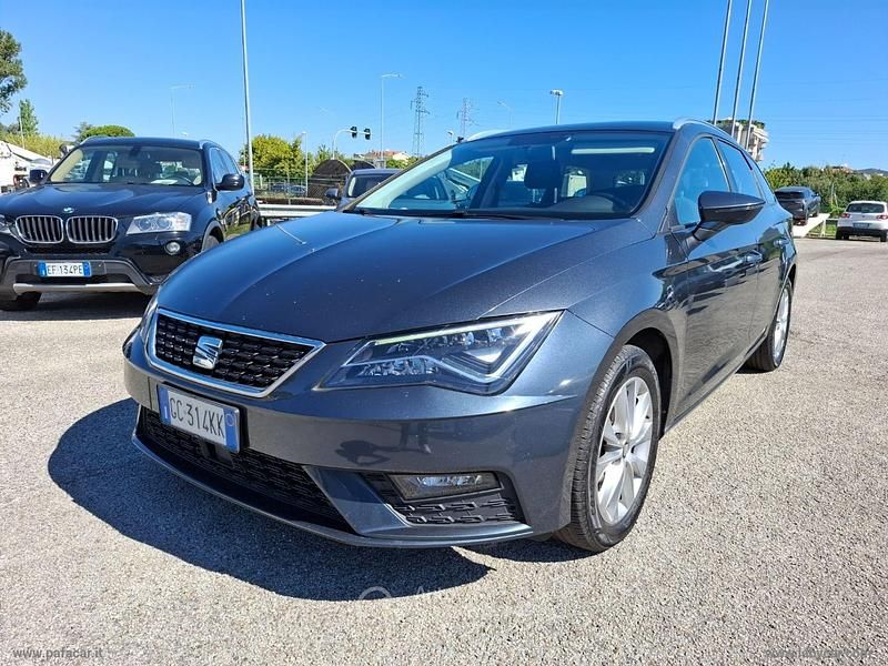 Usata Seat Leon ST Business 116 CV (85 kW) 2020 Blu Station wagon