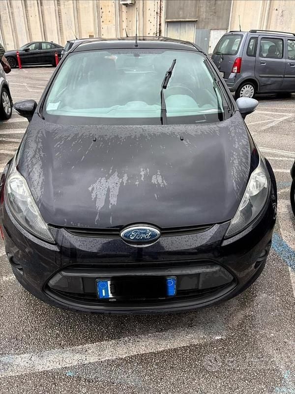 Usata Ford Fiesta 70 CV (51 kW) 2009 Nero Berlina