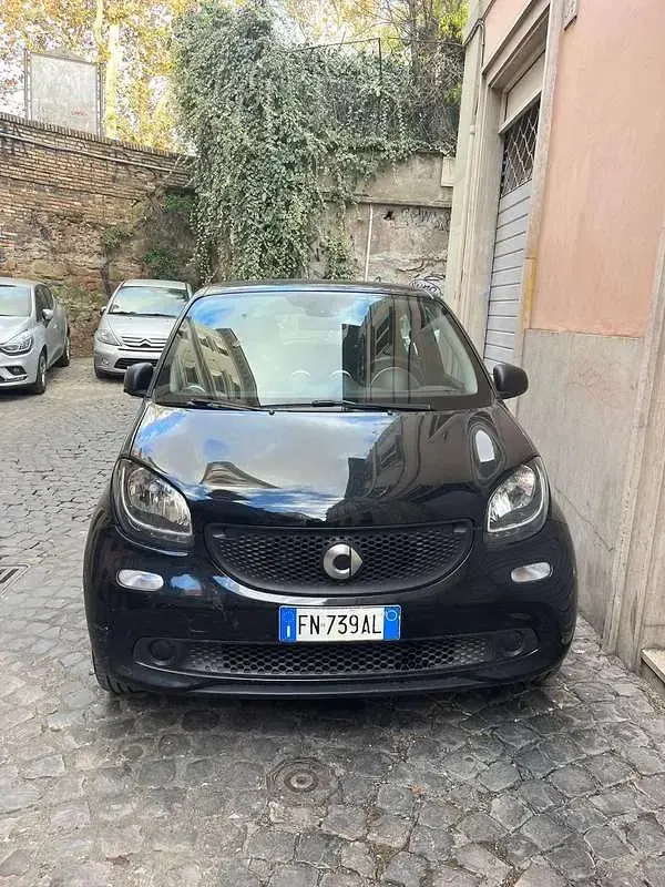 Usata Smart ForFour Passion 71 CV (52 kW) 2016 Nero Utilitaria