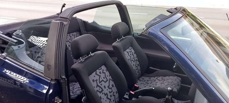 Usata VW Golf Cabriolet 101 CV (74 kW) 1999 Blu/azzurro Cabrio