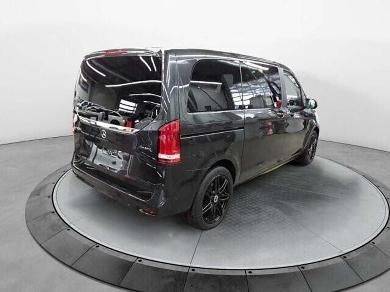 Usata Mercedes V300 Sport Edition 237 CV (174 kW) 2024 Grigio Monovolume