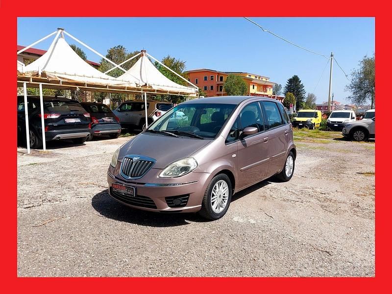 Usata Lancia Musa 90 CV (66 kW) 2008 Grigio Monovolume