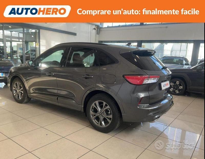 Usata Ford Kuga 120 CV (88 kW) 2024 Grigio SUV