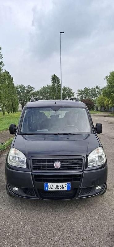 Usata Fiat Doblò Dynamic 84 CV (61 kW) 2009 Other Monovolume