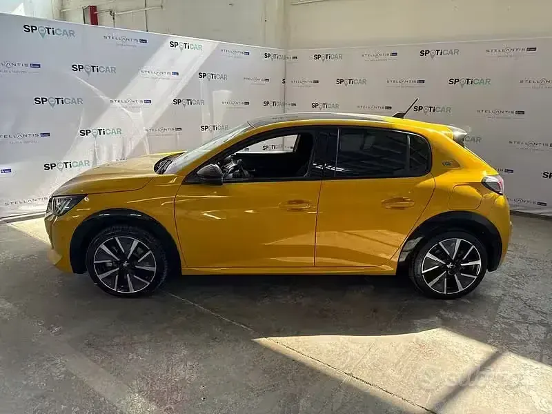 Usata Peugeot 208 GT 100 kW (136 CV) 2022 Bianco Utilitaria