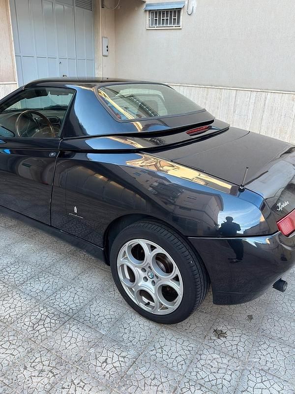 Usata Alfa Romeo Spider 150 CV (110 kW) 1996 Nero Cabrio