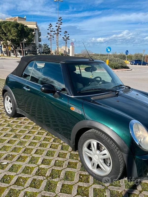 Usata Mini Cooper Cabriolet 90 CV (66 kW) 2006 Verde Cabrio