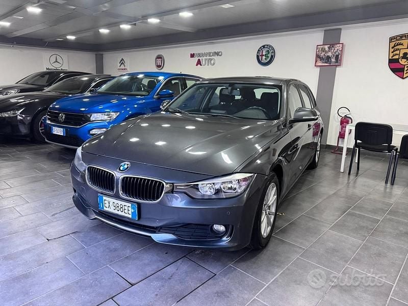 Usata BMW 318 142 CV (104 kW) 2014 Grigio Station wagon