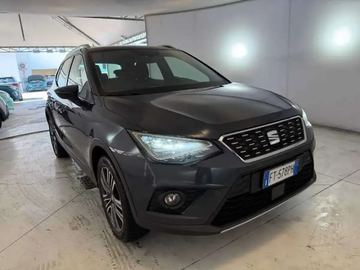 Usata Seat Arona XCELLENCE 116 CV (85 kW) 2019 Grigio amazonite SUV