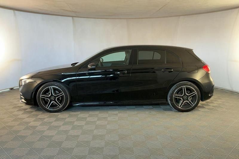 Usata Mercedes A180 Premium 116 CV (85 kW) 2021 Nero