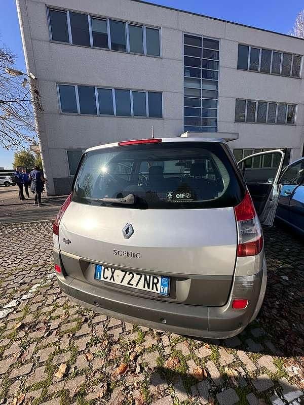 Usata Renault Scénic II Exception 131 CV (96 kW) 2005 Argento Monovolume