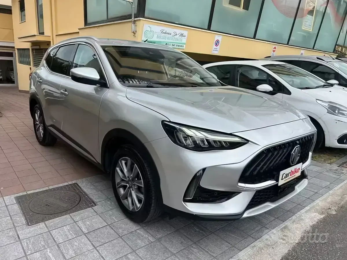 Usata MG HS Comfort 162 CV (119 kW) 2024 Grigio SUV