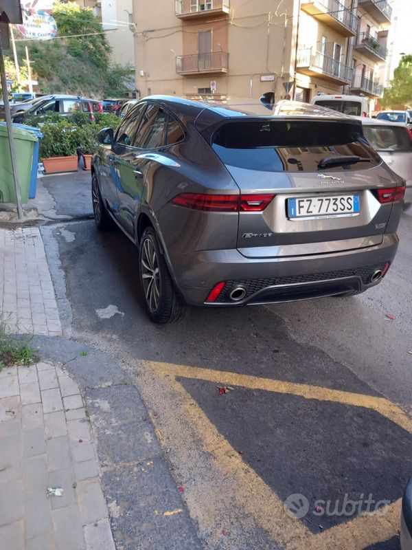 Usata Jaguar E-Pace 200 CV (147 kW) 2019 Grigio SUV
