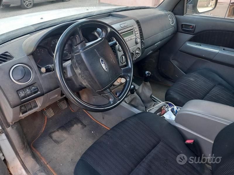 Usata Ford Ranger 143 CV (105 kW) 2011 Pick-up