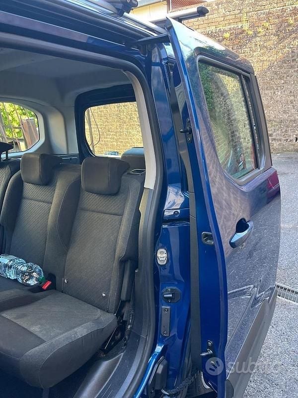 Usata Peugeot Rifter Allure 102 CV (75 kW) 2020 Blu Monovolume