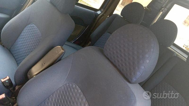 Usata Fiat Doblò 2003 Blu Monovolume