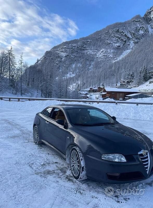 Usata Alfa Romeo GT 150 CV (110 kW) 2006 Grigio Coupé