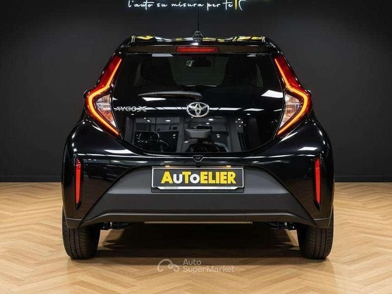 Nuova Toyota Aygo X Active 72 CV (52 kW) 2026 Blu SUV