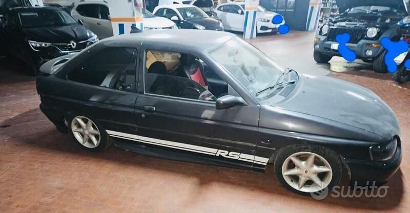 Usata 1996 Ford Escort RS | 7900 € - Immagine 1/4