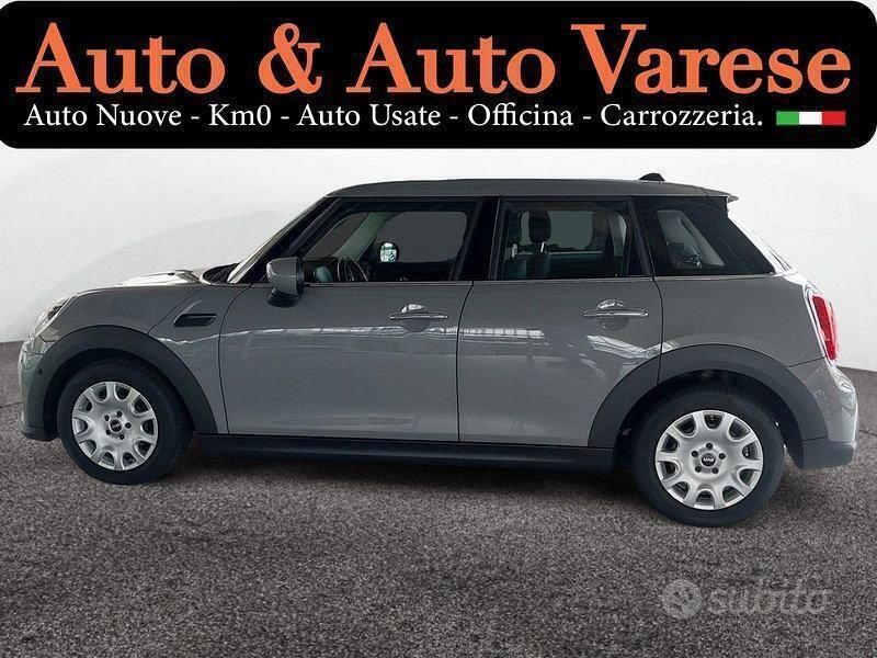 Usata Mini ONE 102 CV (75 kW) 2021 Grigio Utilitaria