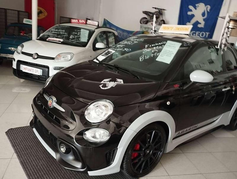 Usata Abarth 695 179 CV (131 kW) 2020 Nero Utilitaria