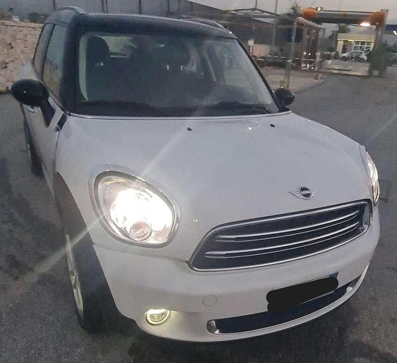 Usata Mini Cooper D Countryman 111 CV (81 kW) 2016 Bianco SUV